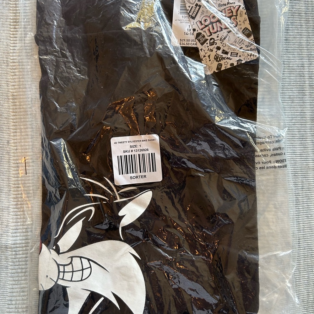 New in bag - Looney Tunes biker shorts